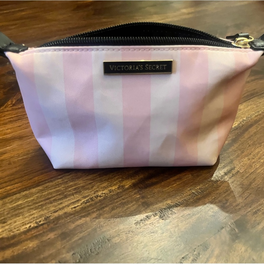 VS Cosmetic bag